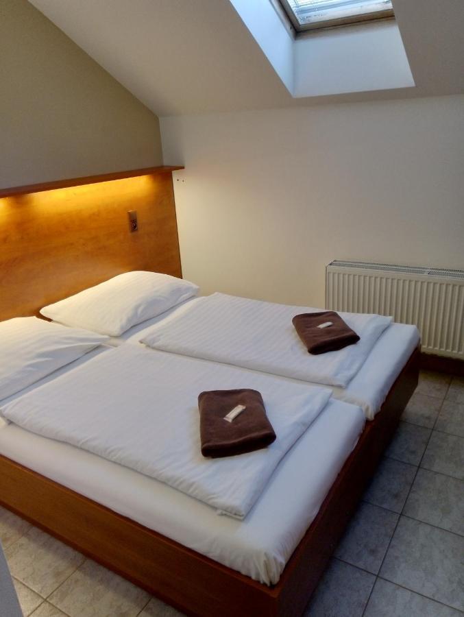 Beta Pension Praga Esterno foto