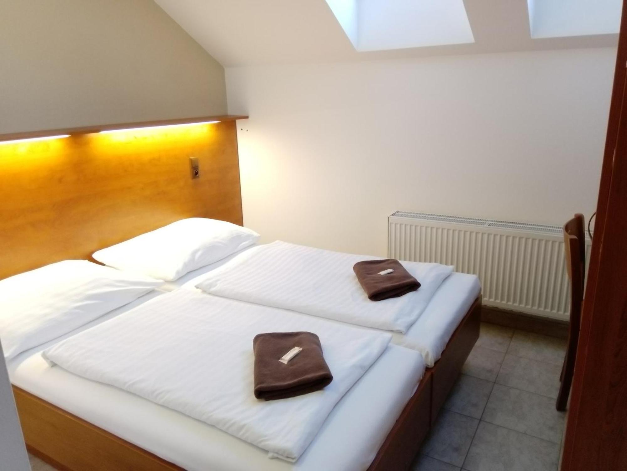 Beta Pension Praga Esterno foto
