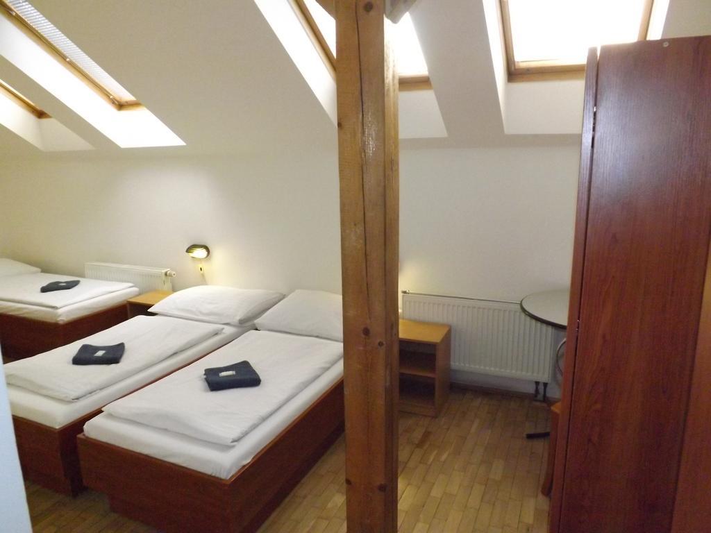 Beta Pension Praga Esterno foto
